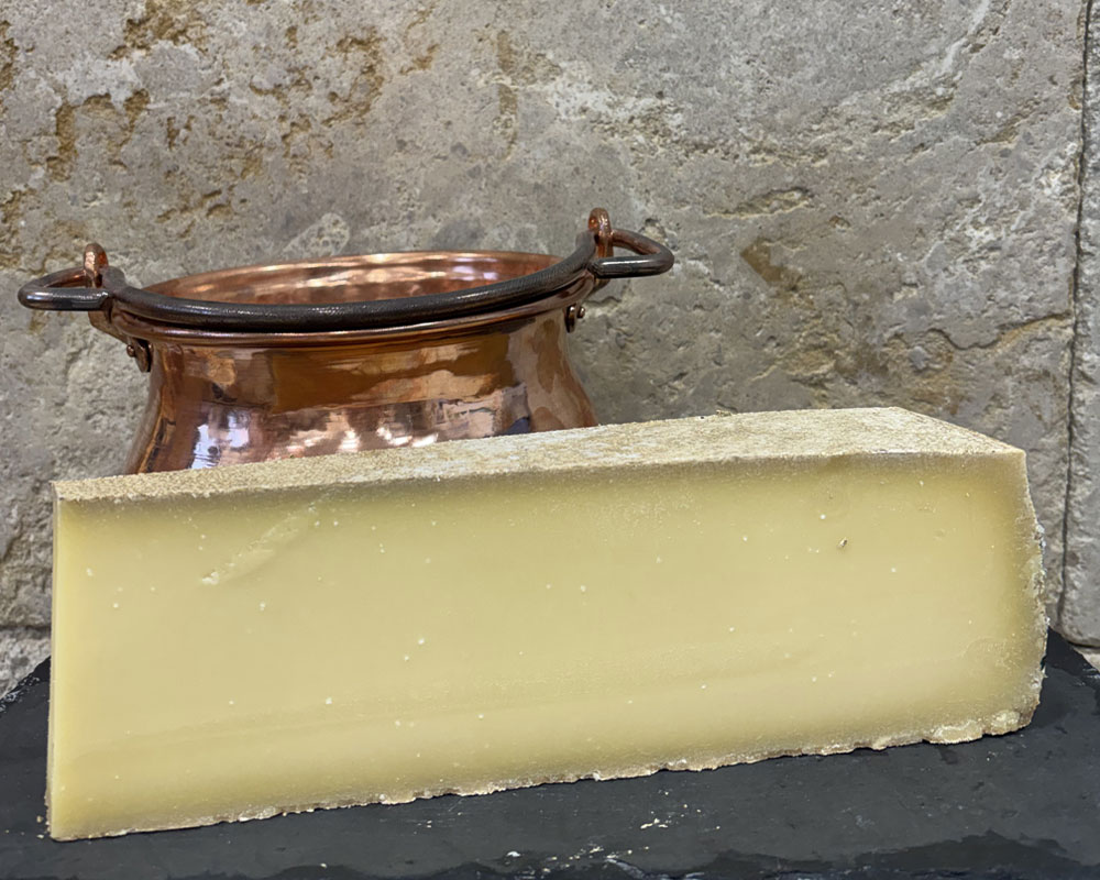 Comté AOP Prestige : 20 mois d'affinage minimum