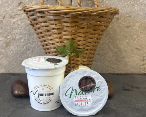 Yaourts nature de la fruitière de Montlebon